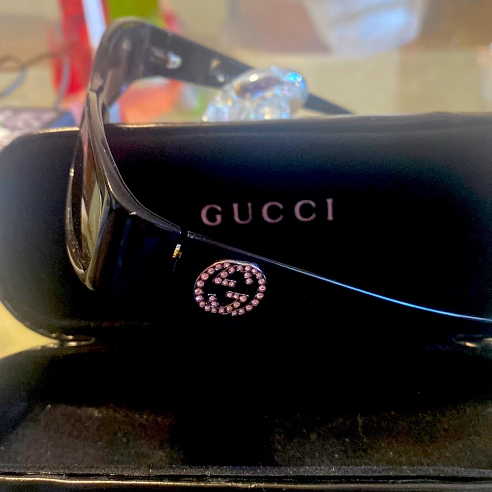 Like New Gucci Sunglasses